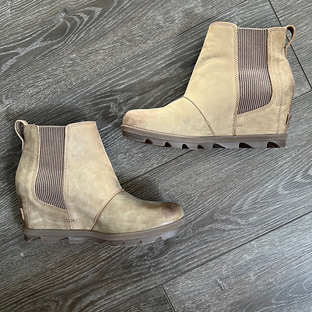 Sorel Joan of Arctic Wedge Slip On Bootie Size 10